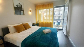 Palais Carnot central apartment with balcony and A C